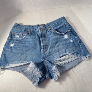Levi’s 501 Original Distressed Cutoff Denim Shorts Size 28 14" Flat